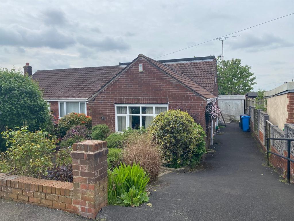 Grasmere Road, Royton 3 bed semidetached bungalow £200,000