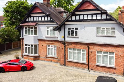 7 bedroom detached house for sale, Burntwood Avenue, Hornchurch