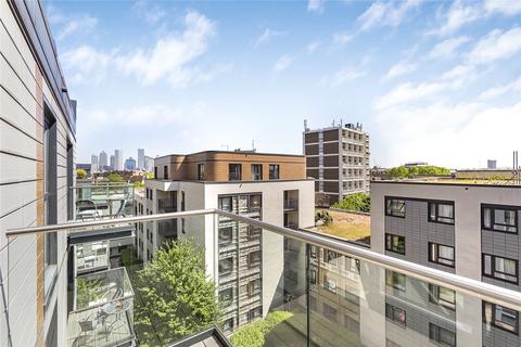 Studio to rent, Cobblestone Square, London, E1W