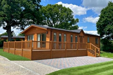 2 bedroom lodge for sale, Homestead Lake Country Park, , Thorpe Road CO16