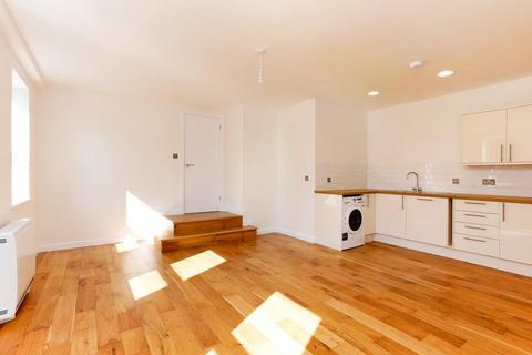 2 bedroom apartment for sale - Sycamore Road, Amersham, HP6