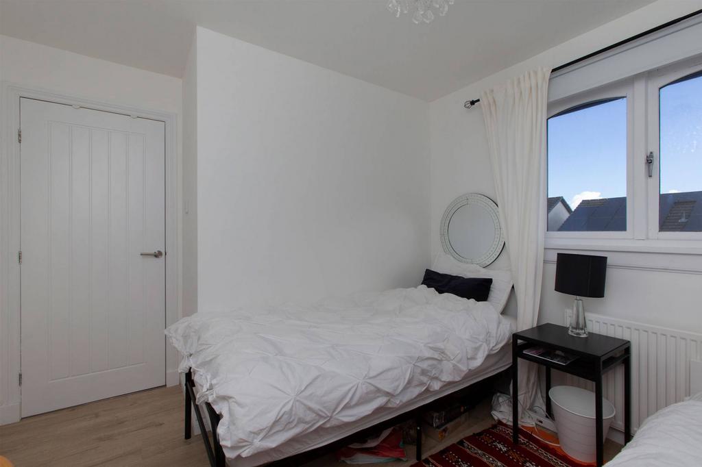 MFL8223000 515.jpg