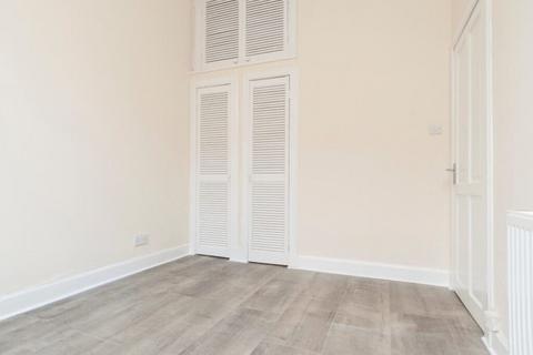 undefined, 0699L Albert Street, Edinburgh, EH7 5LN