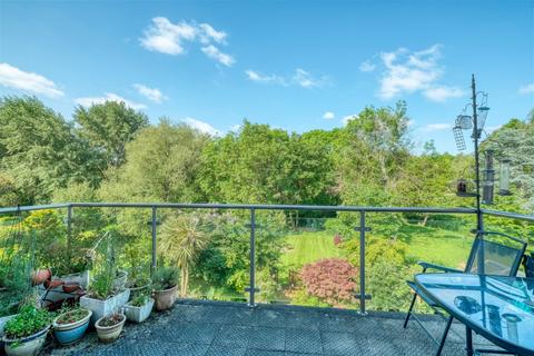 137 Columbia Drive, Lower Wick, Worcester, WR2 4XX