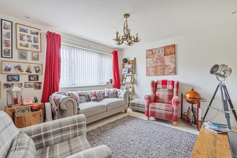 3 bedroom semi-detached house to rent, Richens Drive,  Carterton,  OX18