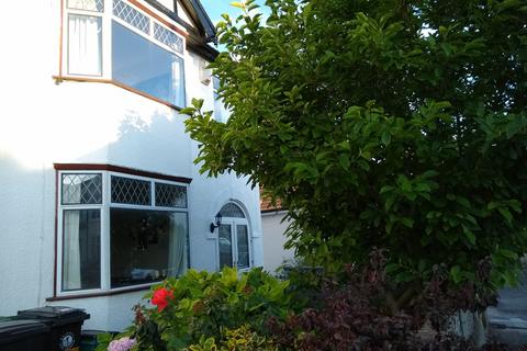 4 bedroom semi-detached house to rent - Russell Grove, Bristol