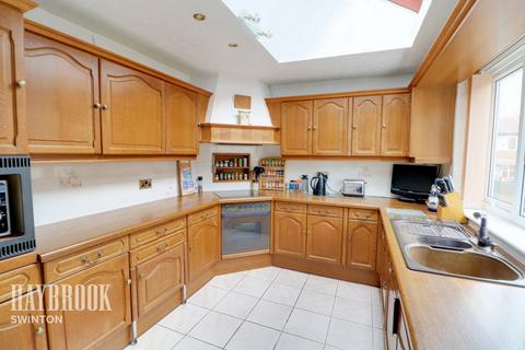 10 Medley View, Conisbrough, Doncaster, DN12 2DT