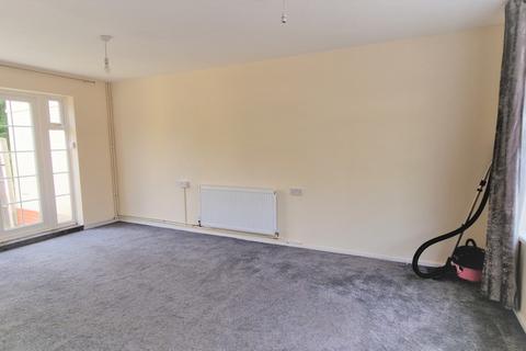 2 bedroom terraced house to rent, Wellside Close, Barnet, EN5