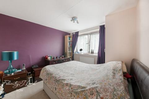 3 bedroom maisonette for sale, Old Ford Road, London, E2