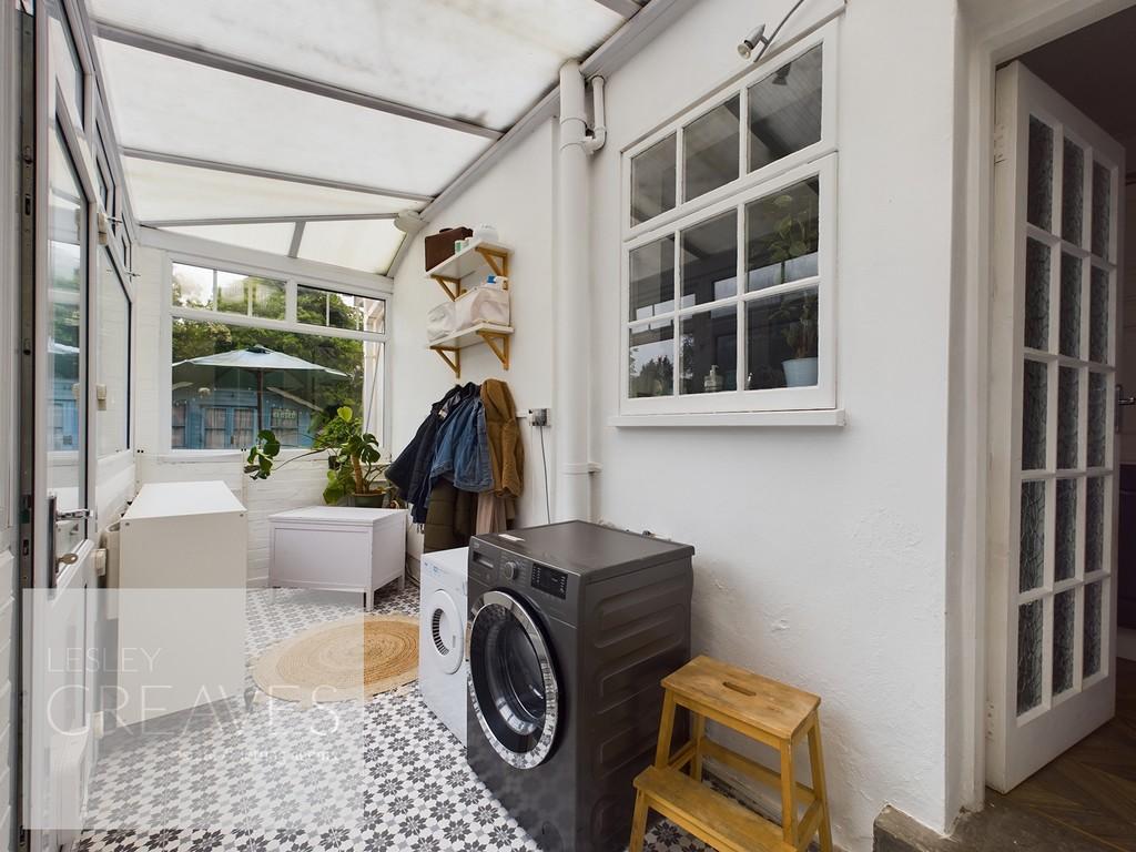 Utility Lean To