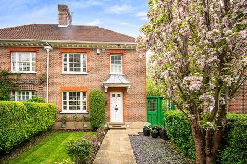 6 Waxwell Close, Pinner, HA5 3ET