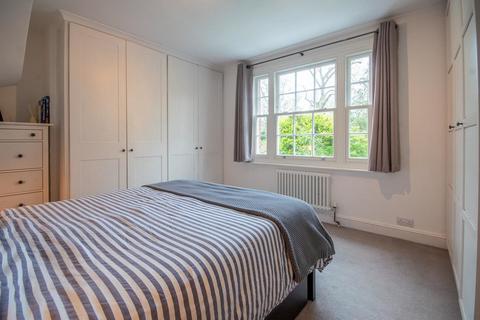 6 Waxwell Close, Pinner, HA5 3ET