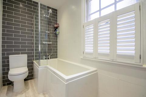 6 Waxwell Close, Pinner, HA5 3ET