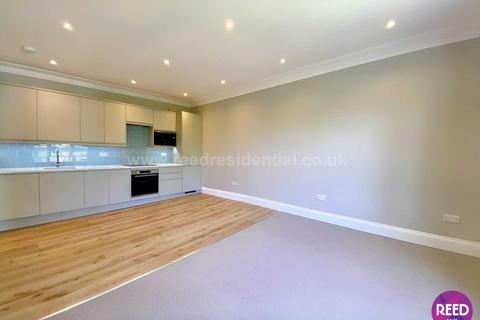 1 bedroom maisonette to rent, Belsize Square, Belsize Park