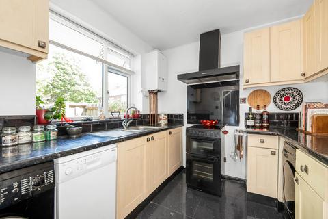 4 Steyning Grove, London, SE9 4NQ