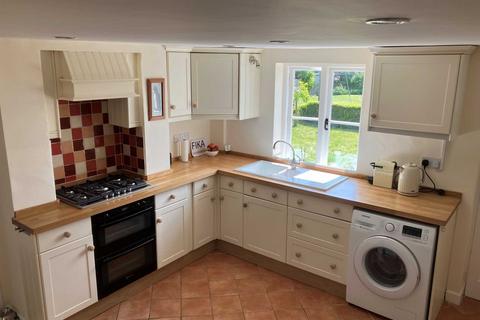 3 bedroom end of terrace house for sale - Kingsbury Square, Marlborough, SN8 1JF