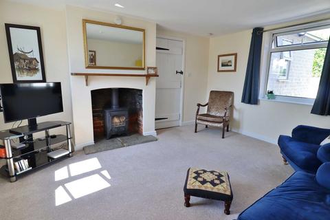 3 bedroom end of terrace house for sale, Kingsbury Square, Marlborough, SN8 1JF