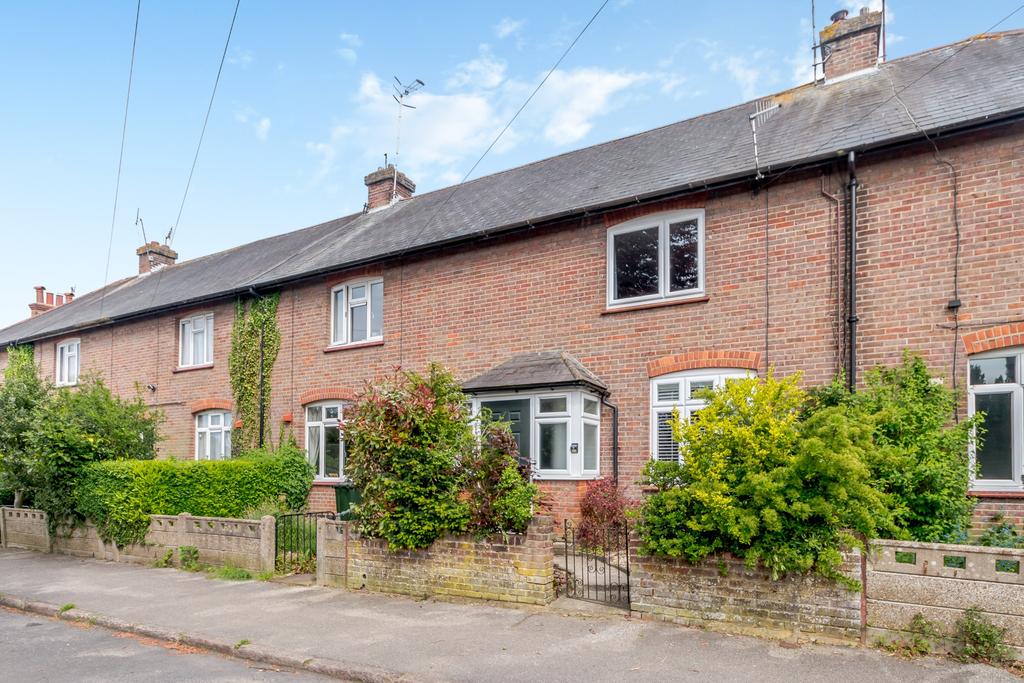 Severalls Avenue, Chesham 3 bed terraced house for sale £460,000