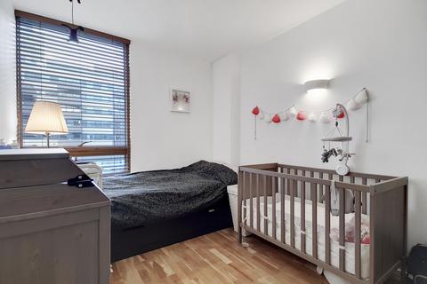 2 bedroom flat to rent, Gainsborough Studios South, 1 Poole Street, London, N1