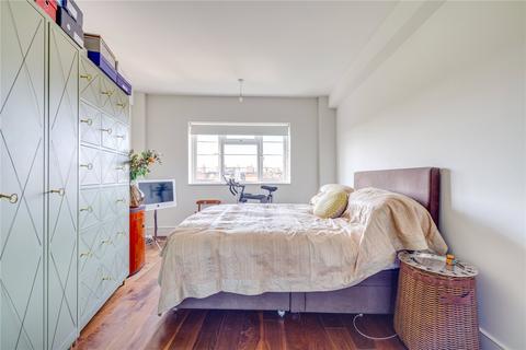 1 bedroom flat for sale, Barton Court, Barons Court Road, London