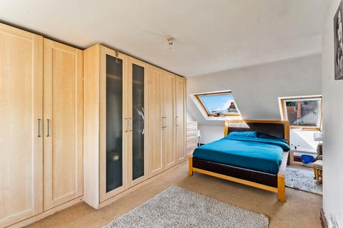 98 Tharp Road, Wallington, SM6 8LE