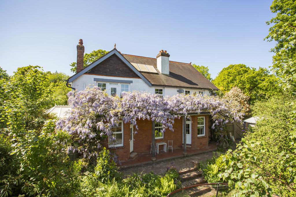 Ghyll Road, Heathfield 5 bed detached house for sale £775,000