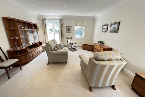 2 bedroom apartment to rent, Wray Park Road, Reigate