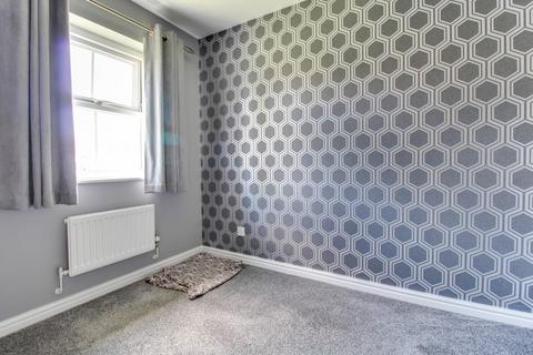 9 Bicton Road, Swindon, SN25 4TU