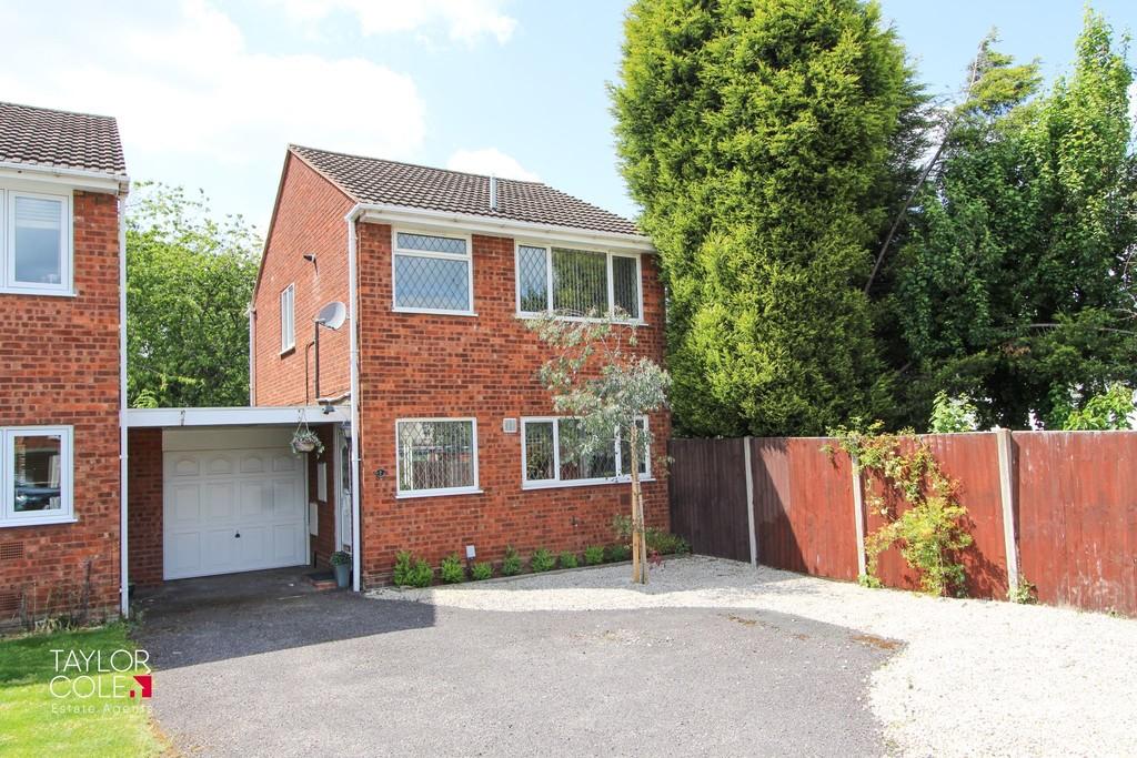 Blenheim Close, Glascote 3 bed link detached house for sale £235,000