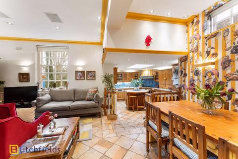 4 bedroom semi-detached house for sale, Heathgate, Hampstead Garden Suburb, NW11