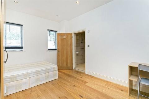 4 bedroom ground floor flat to rent, Camden Street, Camden Town, London