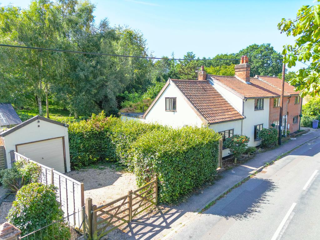 The Street, Capel St. Mary 3 bed semidetached house for sale £385,000