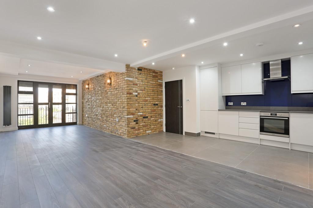 Open-Plan Kitchen/Lounge