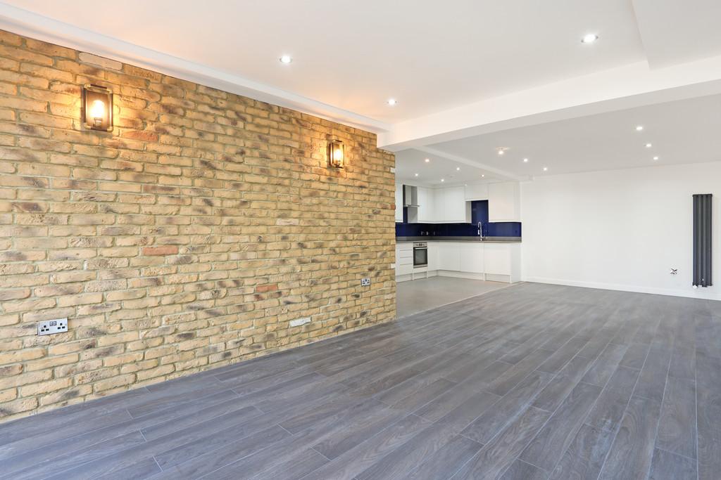 Open-Plan Kitchen/Lounge