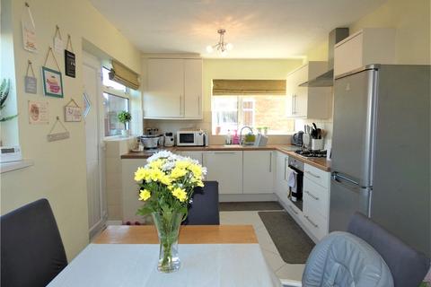 21 Highcroft Avenue, Bispham, Blackpool, FY2 0BT