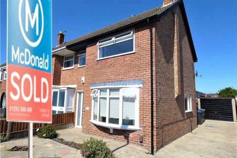 21 Highcroft Avenue, Bispham, Blackpool, FY2 0BT