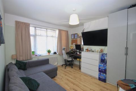 49 Middleton Avenue, Greenford, UB6 8BG