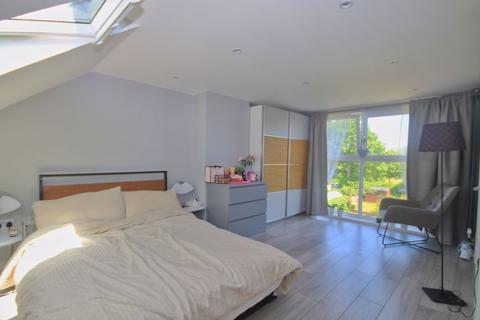 49 Middleton Avenue, Greenford, UB6 8BG