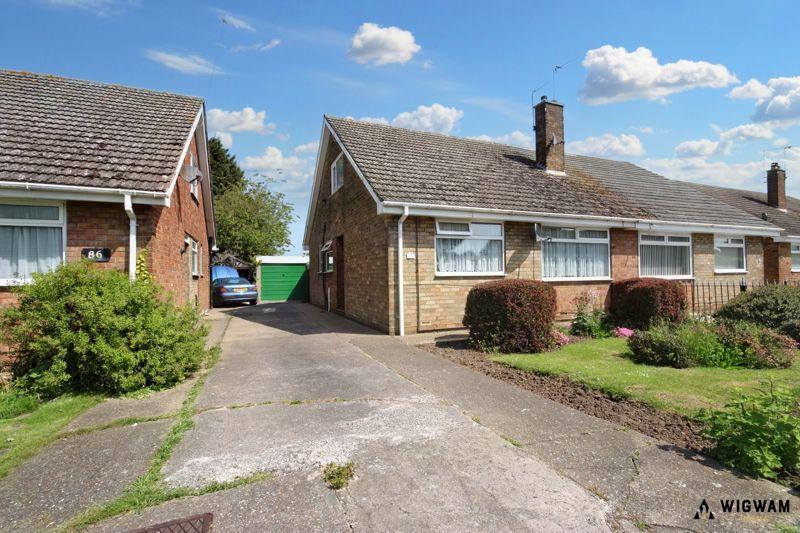 St. Martins Road, Thorngumbald, HU12 3 bed semidetached bungalow £