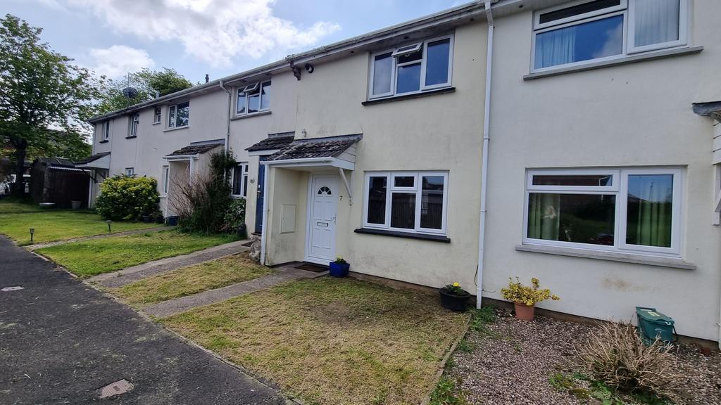 Stoats Close, South Molton 2 bed terraced house £675 pcm (£156 pw)