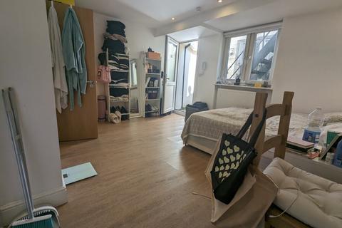 undefined, Swinton Street, London WC1X