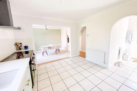 8 Chestnut Parade, Shepton Mallet, BA4 4DW