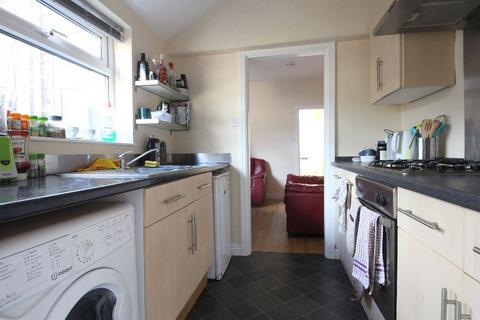 2 bedroom terraced house to rent, Sutherland Street, York