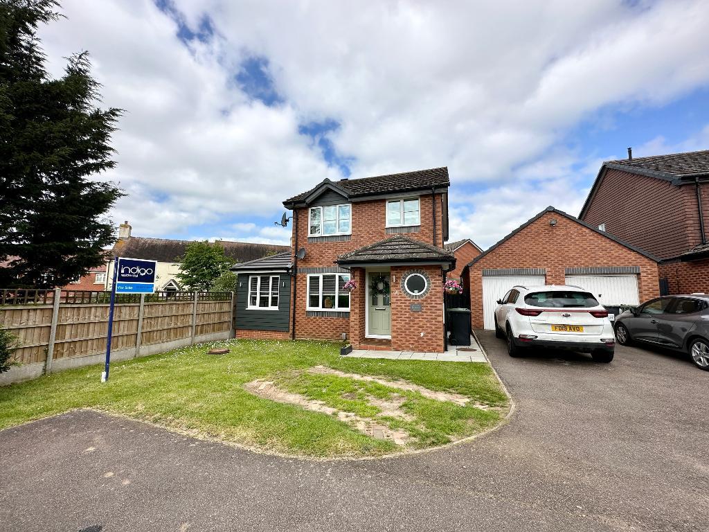 Tavistock Avenue, Ampthill, Bedfordshire, MK45 2RW 3 bed detached house