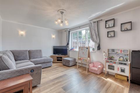 20 Barnwood Close, Church Hill, Redditch, B98 9JE