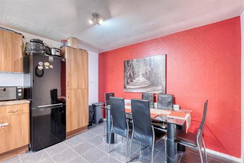 20 Barnwood Close, Church Hill, Redditch, B98 9JE