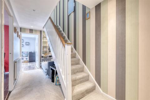20 Barnwood Close, Church Hill, Redditch, B98 9JE