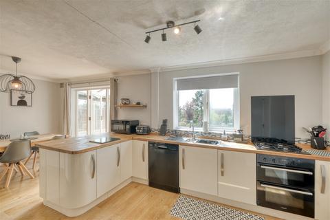 10 Bredon View, Headless Cross, Redditch, B97 5EA