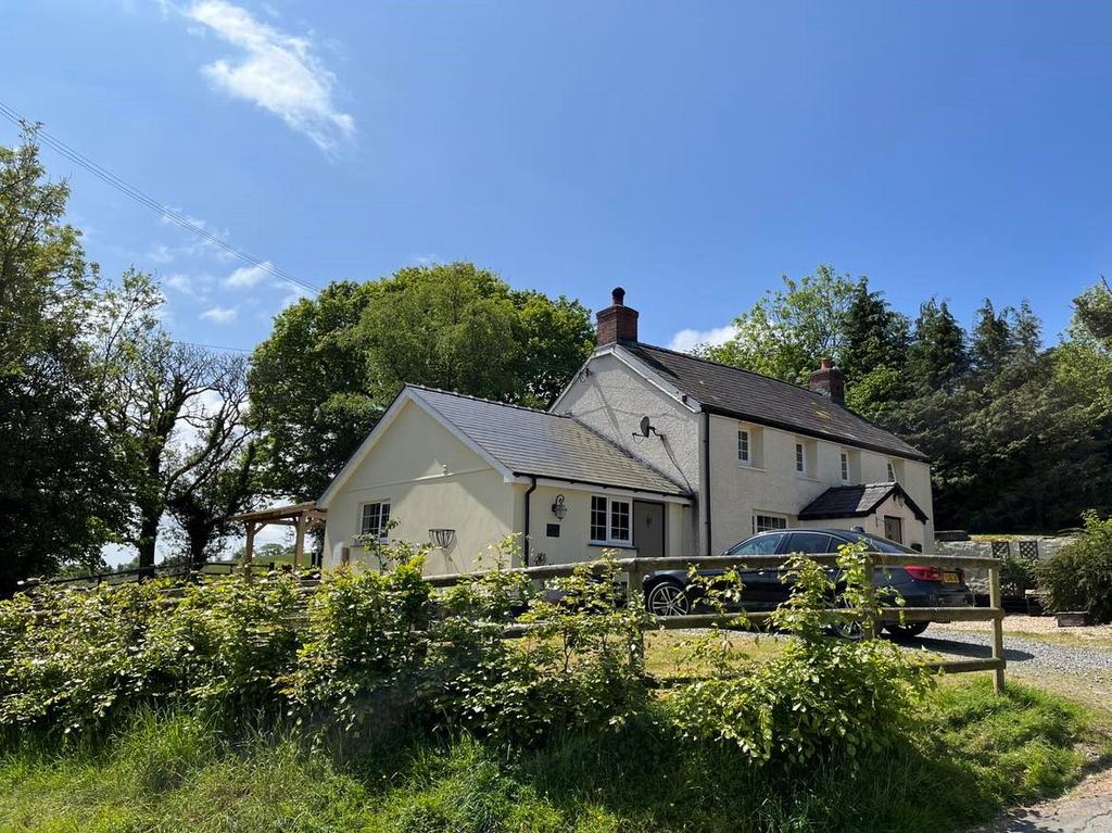 Esgardawe, Llandeilo, SA19 3 bed property with land for sale £625,000