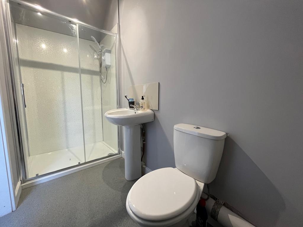 En-Suite 2